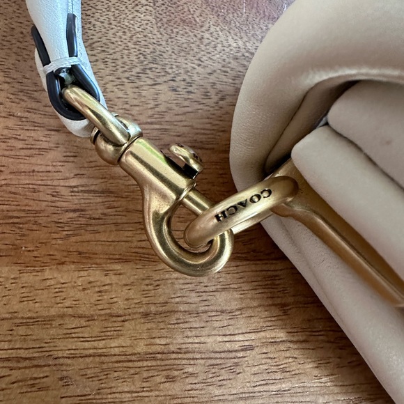 ❌SOLD❌ Coach Pillow Tabby Top Handle Crossbody Bag Ivory 18 - Picture 5 of 15